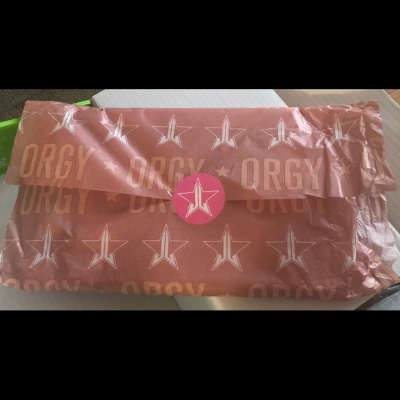 Jeffree Star Orgy Palette - Picture 2 of 4